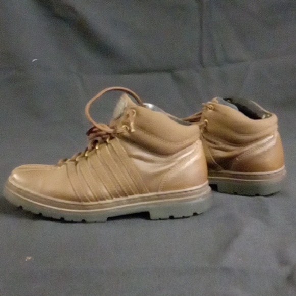 K-Swiss Lowtop Boots - Picture 6 of 6